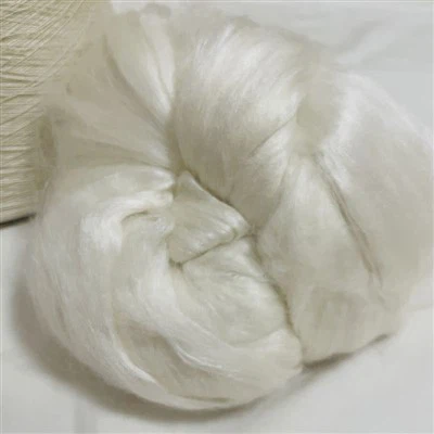 Скрученное шелковое волокно